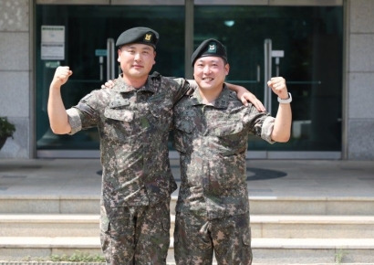 "누구든 주저없이 나섰을 것"…수영장 놀러갔다 4남매 엄마 목숨 구한 부사관들