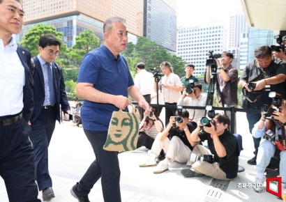 [포토] 특검 출석하는 명태균씨