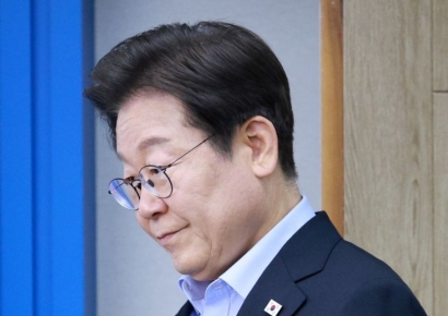 "가만히 있으니 진짜 가마니인 줄" 李대통령, '전략적 침묵' 선택한 이유