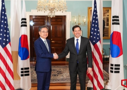 조현 외교장관, 미 상원의원·백악관 인사 잇단 면담…경제·동맹 협력 논의