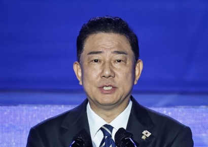 김병기 "독립기념관장 '광복은 연합국 선물' 헛소리…파면해야"