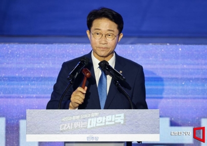 이 대통령, 인도네시아 특사로 조정식 의원 파견