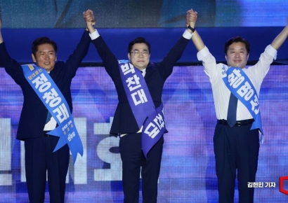 [포토] 정청래·박찬대 '민주당 대표는 누구?'