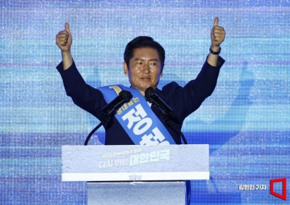 정청래, 민주당 신임 대표로 선출…대의원 선거 빼고는 모두 앞서(종합)