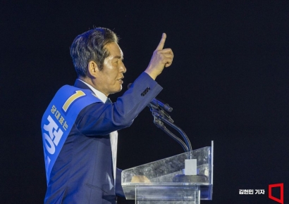 [포토] 정청래 “강력한 개혁 당대표…내란당 뿌리 뽑아야”