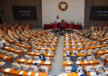 [포토] 與, 방송3법 본회의 상정 강행…국힘, 필리버스터 돌입