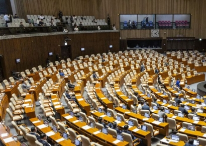 비주택 PF 숨통 트이고 공항 안전강화…건설·공항 2법 국회 통과