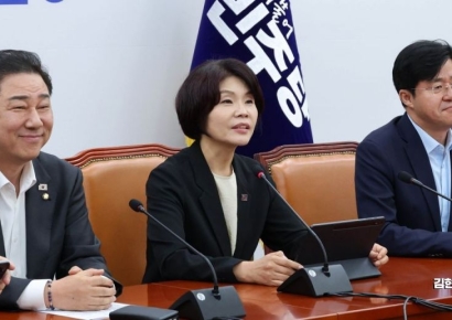 [포토] 대주주 기준 논란 속...한정애 정책위의장 "국민 목소리 경청"