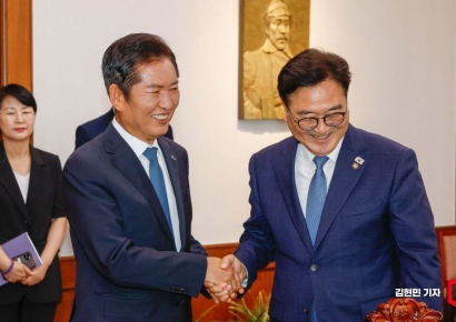 [포토] 우원식 국회의장 예방하는 정청래 신임 대표