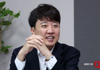 이준석, 전한길에 "누가 공천 주겠나"…조국에는 "교정 교화 덜 된듯"