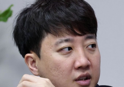 이준석, 李대통령 "여적여" 발언 직격…"특정 성별 환심 사려다, 본심 튀어나와"