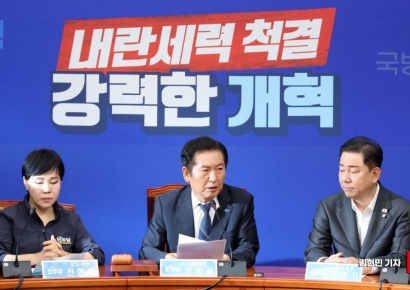 정청래, 암초 만났지만…8월도 '입법 폭풍' 예고