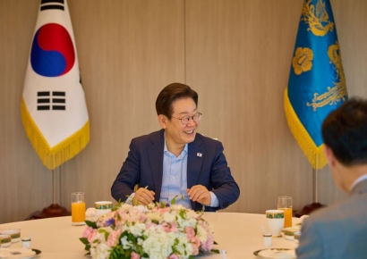 [폴폴뉴스]李대통령 지지율 65%…국민의힘 지지율 또 하락해 사상 최저치 경신