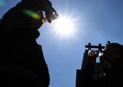 흔들리는 생수 시장…'전통 강자' 삼다수, 10년여만에 첫 매출 감소