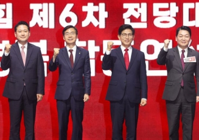 국힘, 전한길 징계절차 개시에…'찬탄·반탄' 내분(종합)