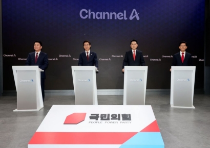 김문수 "계엄, 尹 불가피한 선택" 장동혁 "계몽령, 尹주장 알게 됐다는 뜻"