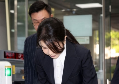 '김건희 구속심사' 4시간여 만에 종료…서울남부구치소로 이동해 대기