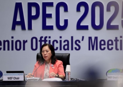 [포토] 신영숙 여가부 직무대행, APEC 여성경제회의(WEF)개회사