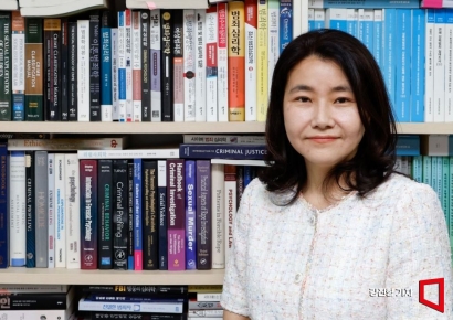 "여자인데 할 수 있겠냐"…면접 떠올린 '그알' 박지선 교수 "내가 가면 길이 열린다"[파워K우먼]