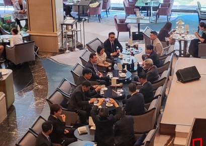 노태문 삼성전자 사장, 베트남 IT 대기업 CMC 회장과 회동