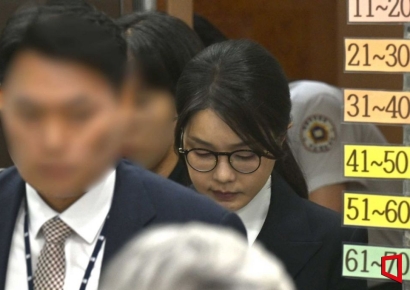 특검, 김건희 29일 구속기소…헌정사상 첫 '前대통령 부부' 구속 재판
