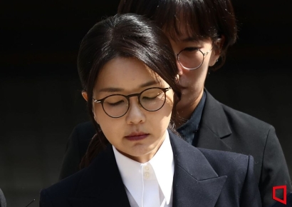 '수용번호 4398' 김건희, 구속 후 특검 첫 조사 출석…명태균 공천개입 등 의혹 조사