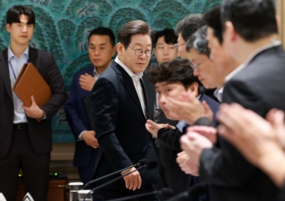 "친일파 재산 1500억 환수 안 돼" 주장에…이 대통령 "별도로 챙겨보라"