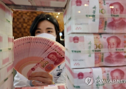 "1인당 58만원까지 지원"…대출 받아 돈 쓰면 '이자 보조금' 주는 나라