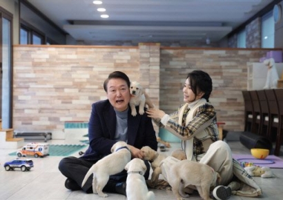 尹이 마지막까지 찾은 애완견 '토리'…김건희 구속 후 돌봄은 누가?