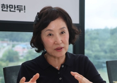 "삼둥이가 먹던 '갈비 만두'가 우리 것"…220억 만두왕, '내 가족에 권할 수 있나'를 고심[파워K우먼]