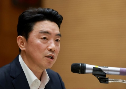 [속보] 강훈식 비서실장 "미국 구금 韓근로자 석방 교섭 마무리"