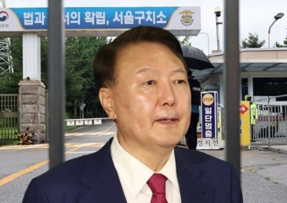 ‘속옷 저항’ 尹 담긴 CCTV…민주당 "반드시 공개한다"