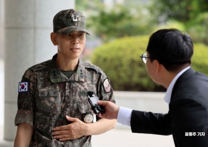 [포토] 특검 출석하는 김용대 드론사령관