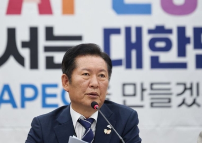 정청래, 이틀째 경주 현장 행보…"APEC의 성공, 애국이자 국익"