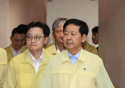 [포토] 산업경쟁력강화 회의 참석하는 국무위원들