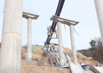 [단독]"길은 뚫었지만 집엔 못 갔다"…매년 위령제 여는 도공, 6년간 36명의 '장례식'