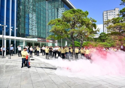 “안전이 최우선”… BNK금융그룹, 대규모 소방 훈련 실시