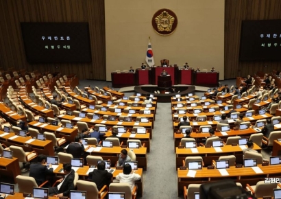 '필리버스터 종료' EBS법 개정안 통과…노란봉투법·상법 줄줄이 대기