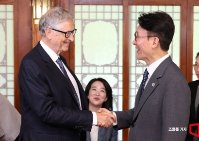 [포토] 악수하는 김민석 총리와 빌 게이츠 이사장