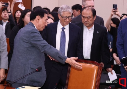 [포토] 국회 외통위 방문한 빌 게이츠