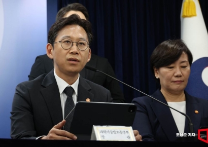 내년 R&D 예산, 35조원 '역대 최대'…연구생태계 회복한다(종합)
