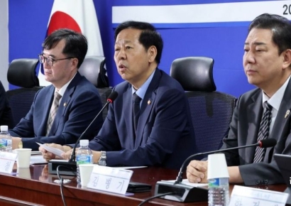 [포토] 당정 "내년 R&D 역대 최대 편성…尹 정부 과오 바로잡을 것"