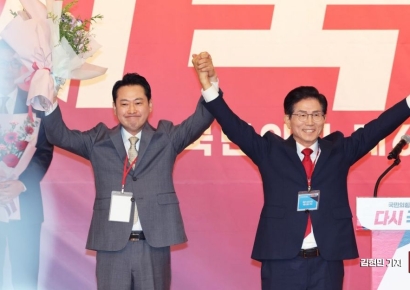 전한길 "한동훈 품고 전한길 버린다는 김문수, 사과하고 정계 은퇴해야"