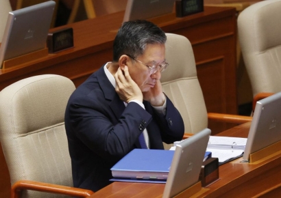 정성호 "尹체포영장 집행 CCTV 일반 공개 어려워"