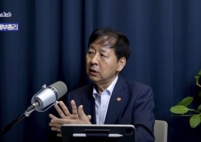 구윤철 "초혁신 경제로 오천피…기업 살아야 경제 산다"