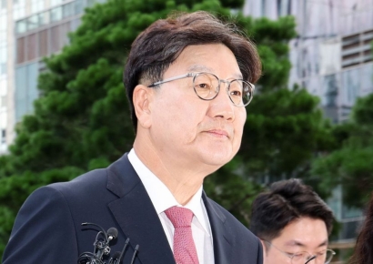 "표 얻으려 인사했지만 돈 안 받았다" 권성동, 통일교 해명