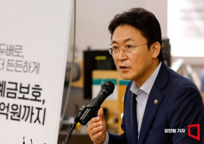 [포토] 예금보호 1억원 상향, 시중은행 방문한 권대영 금융위 부위원장