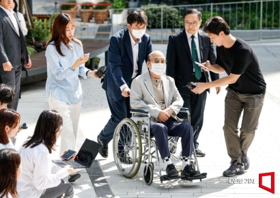 [포토] 자수서 제출한 이봉관 서희건설 회장 특검 출석
