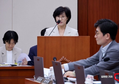 [포토] 원민경, '성평등가족부 확대 개편 차질없이 추진'