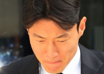 대한축구협회, 황의조 준 영구제명 조치…국내서 선수·지도자 활동 불가